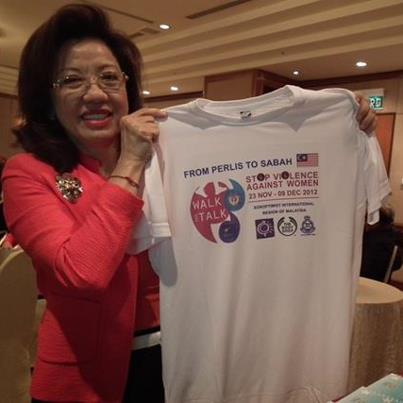 Siew Yong with the Conference of Clubs Tshirt